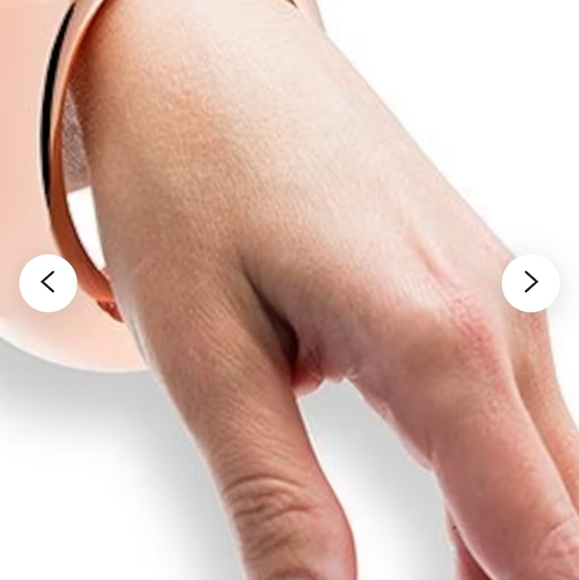 New Hillside kit black round bangle bracelet flask with rhinestone top - Picture 6 of 7